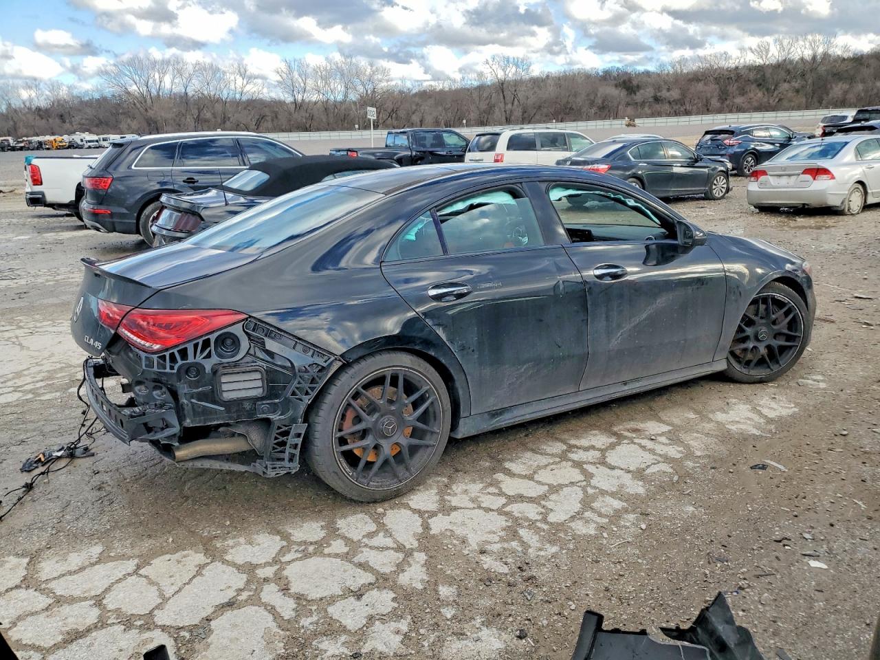 2022 MERCEDES-BENZ CLA 45 AMG photo 3