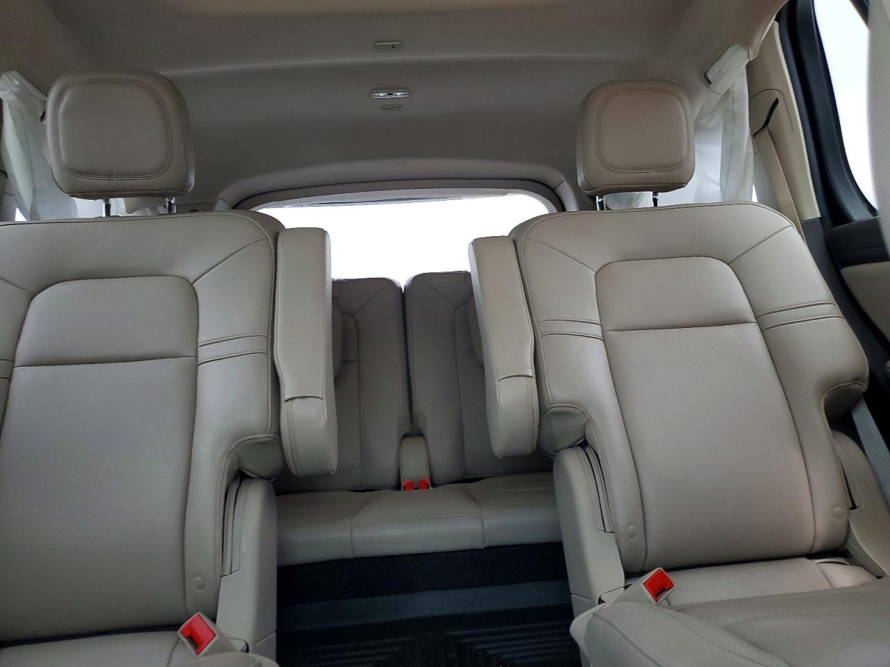 2023 LINCOLN AVIATOR photo 10