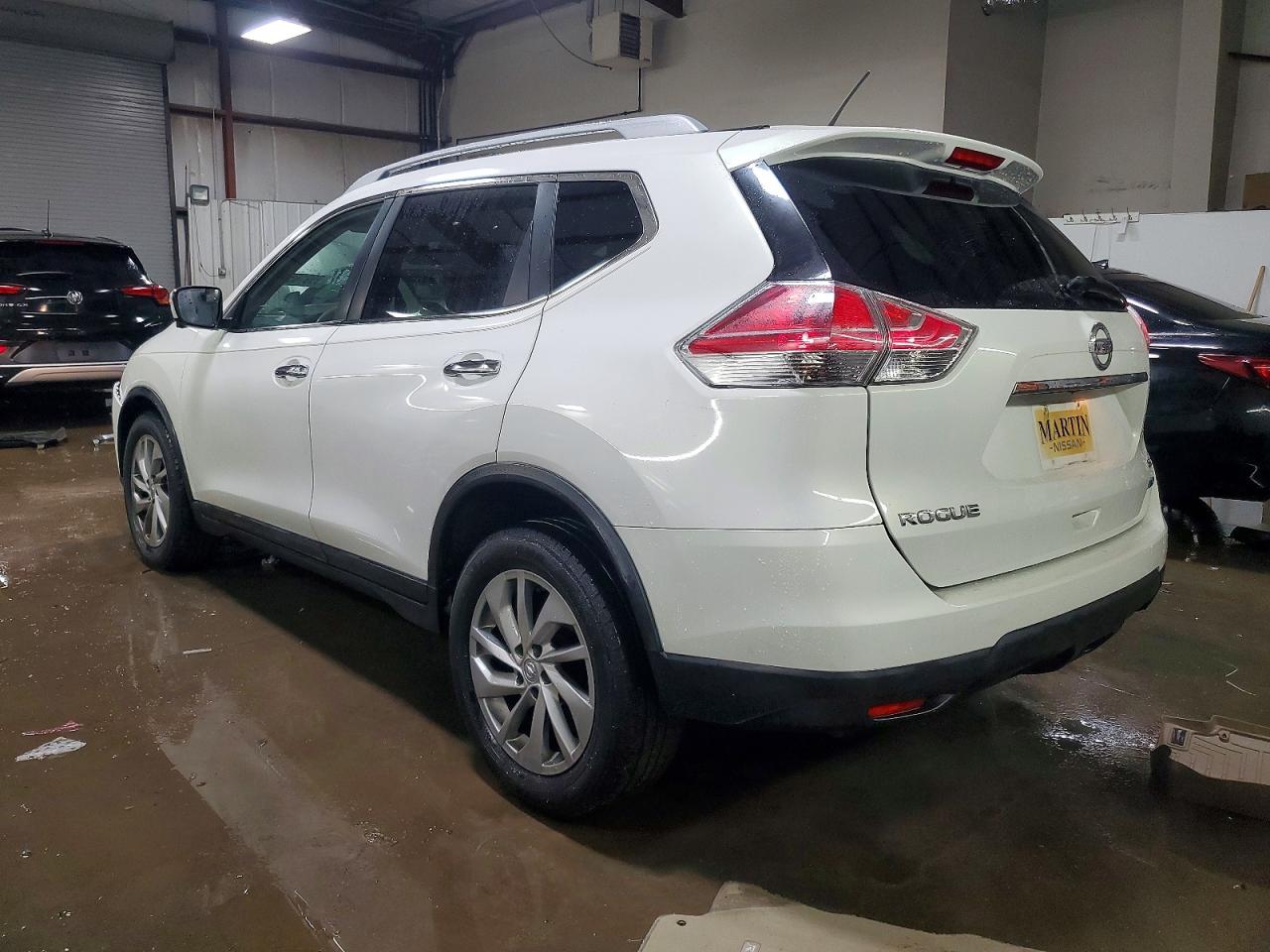 2014 NISSAN ROGUE S photo 2