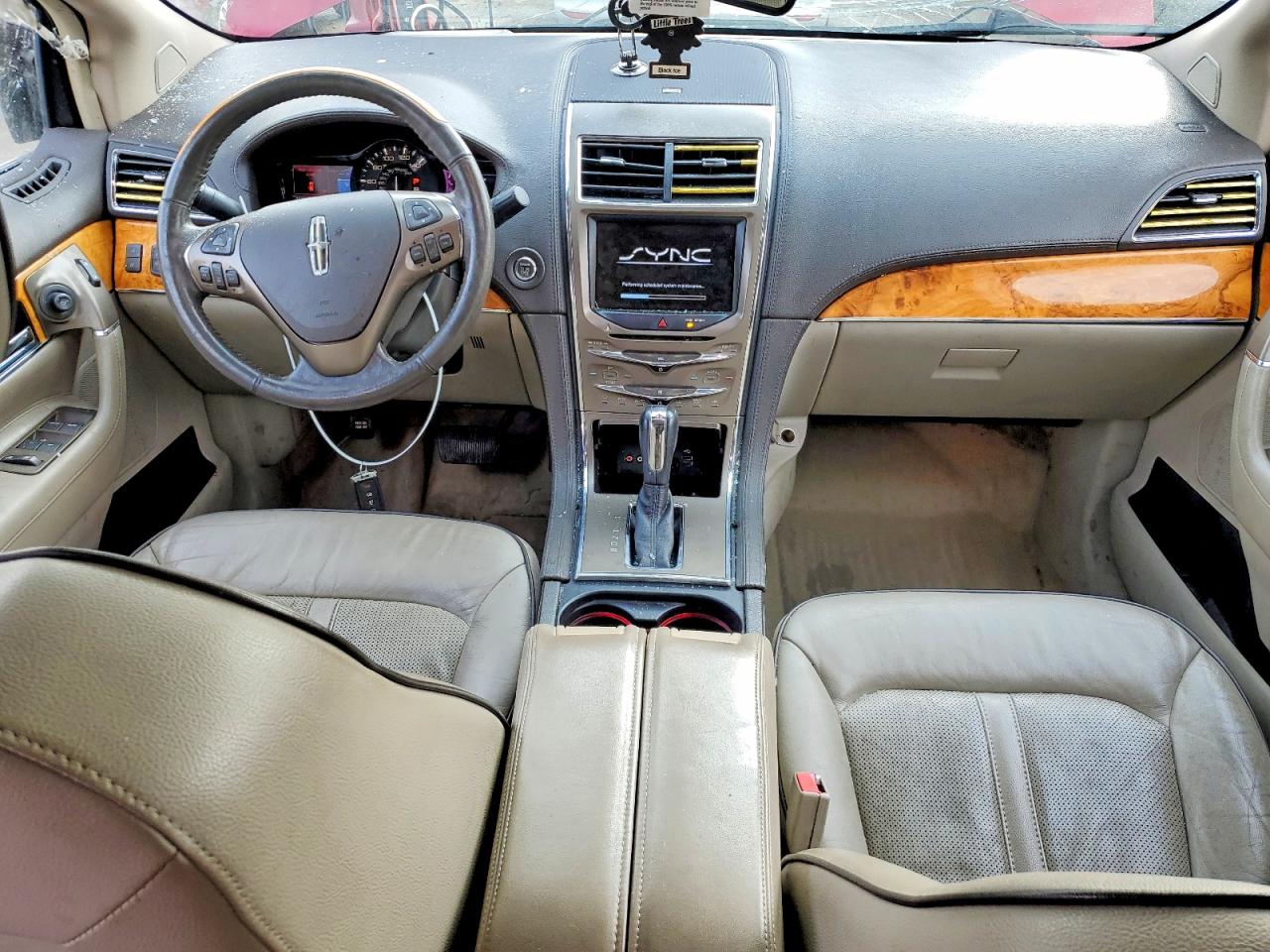 2013 LINCOLN TOWNHOUSE MKX photo 8