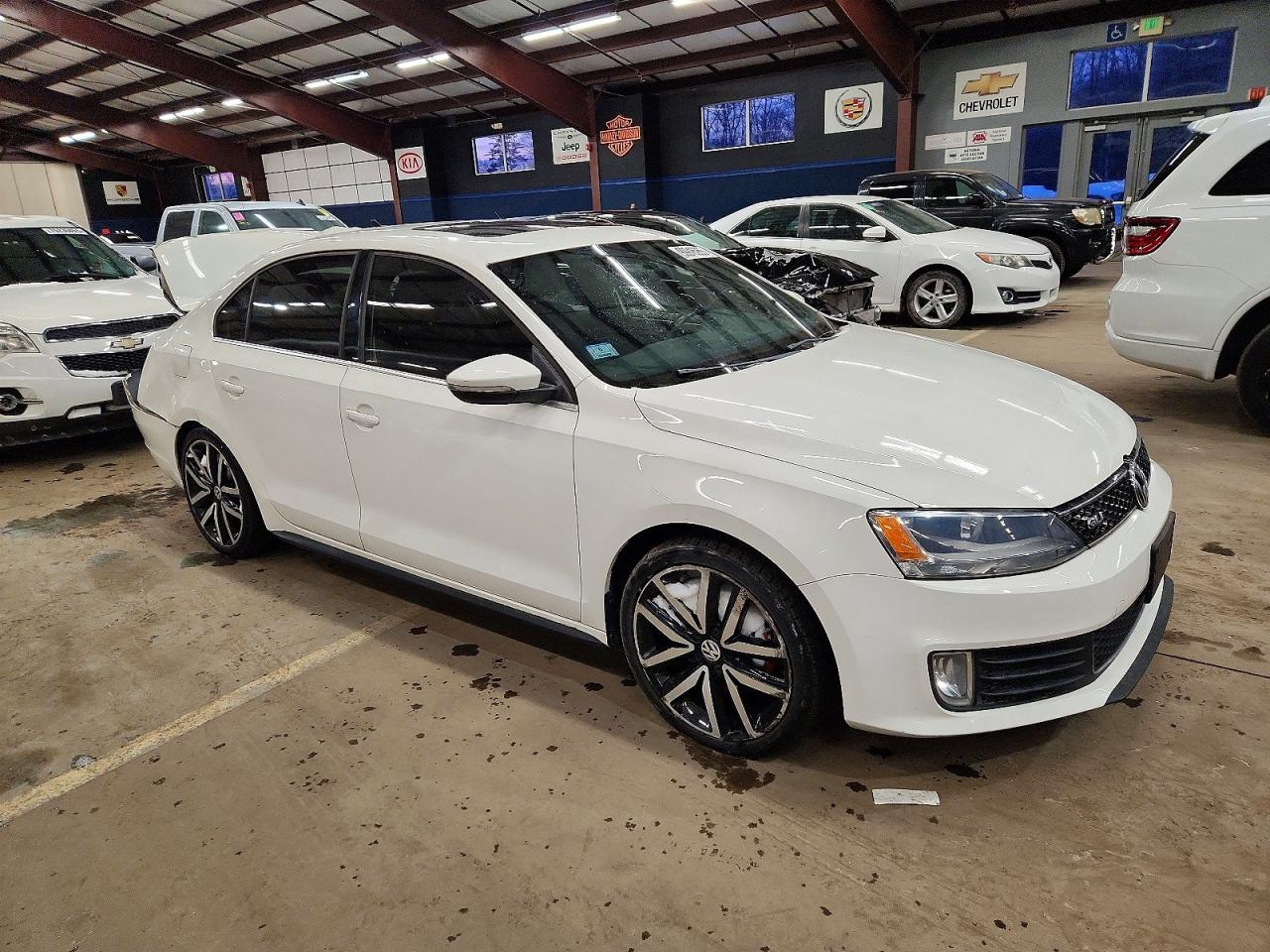 2013 VOLKSWAGEN JETTA GLI photo 4