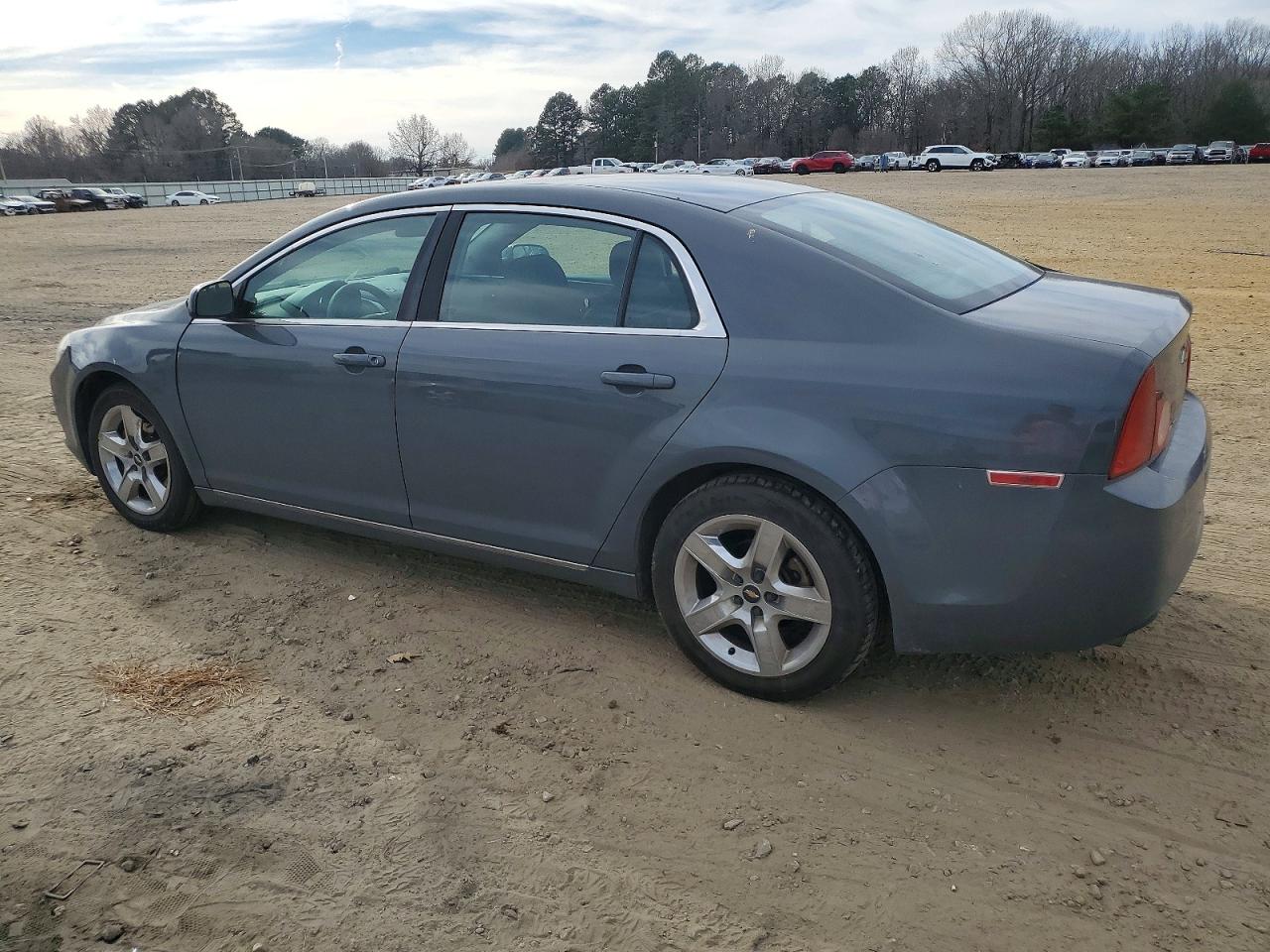 2009 CHEVROLET MALIBU 1LT photo 2