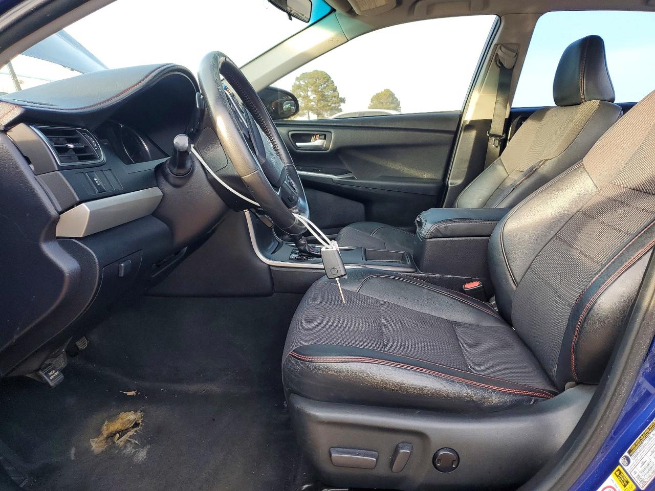 2016 TOYOTA CAMRY LE photo 7