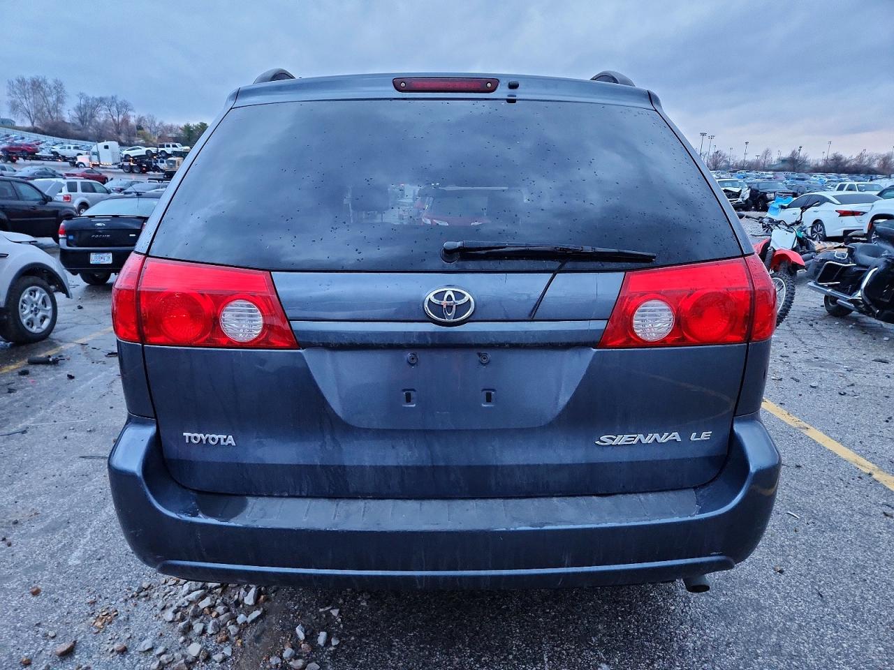 2006 TOYOTA SIENNA CE photo 6