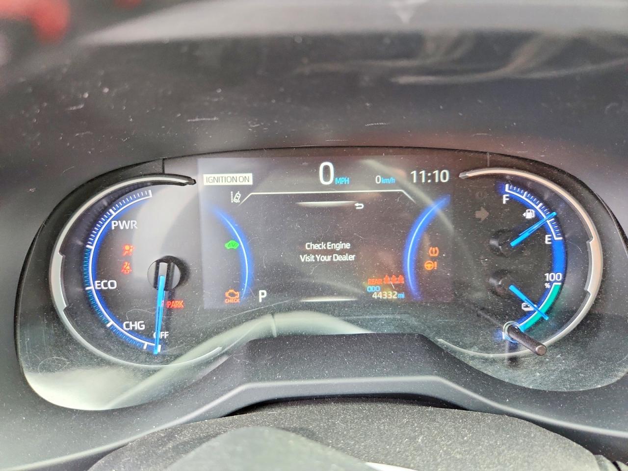 2022 TOYOTA RAV4 PRIME SE photo 9