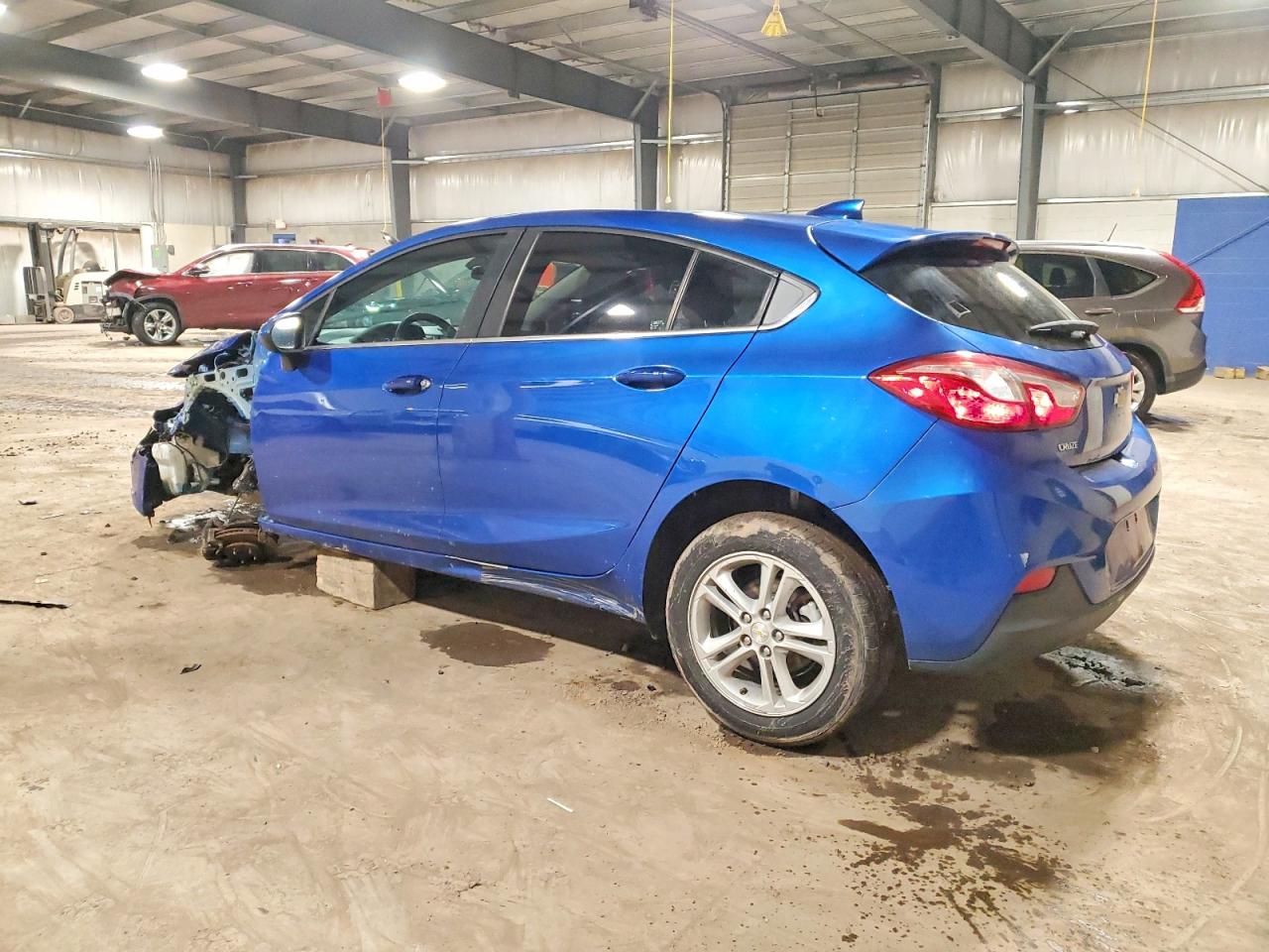 2017 CHEVROLET CRUZE LT photo 2