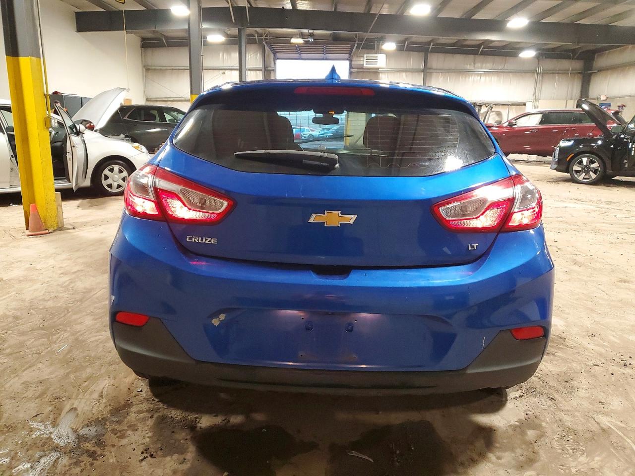 2017 CHEVROLET CRUZE LT photo 6