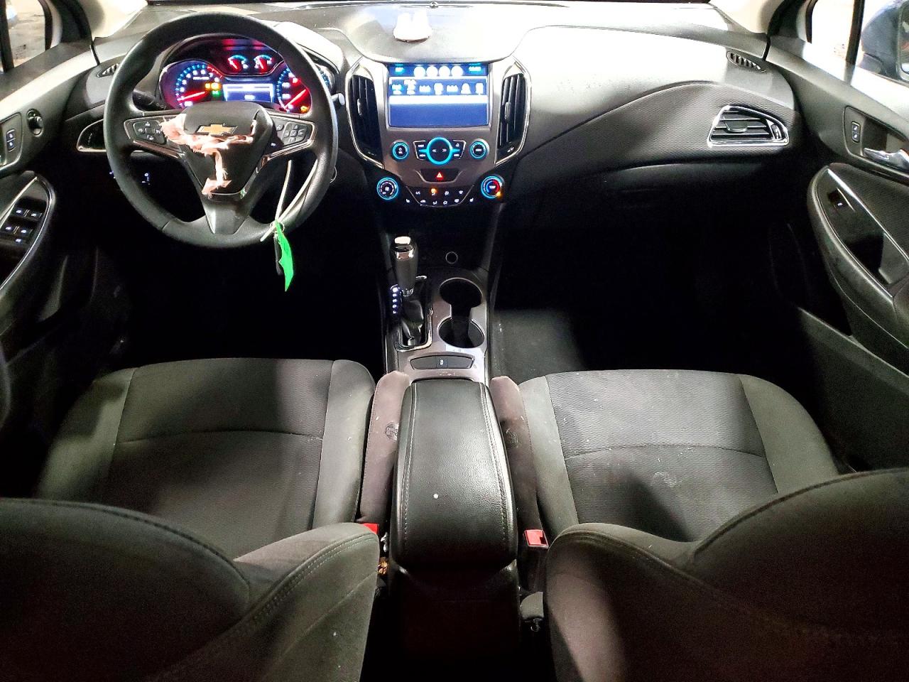 2017 CHEVROLET CRUZE LT photo 8
