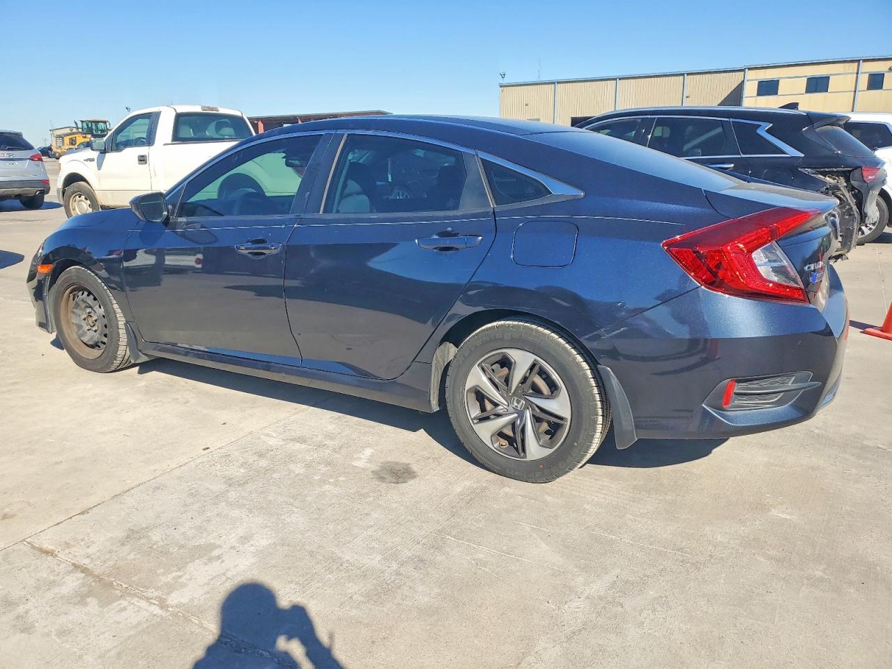 2020 HONDA CIVIC LX photo 2