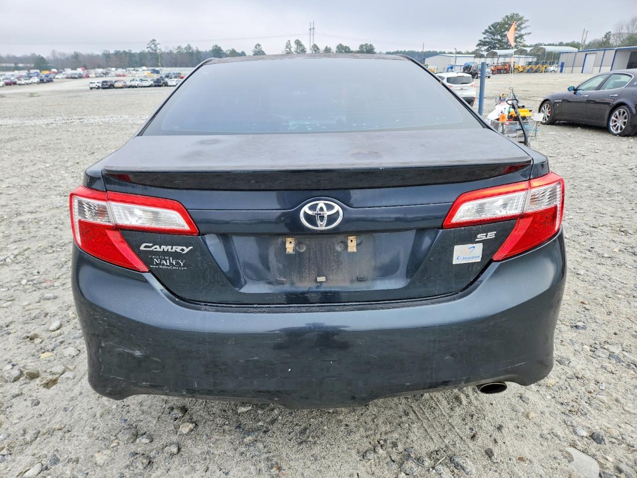2014 TOYOTA CAMRY L photo 6