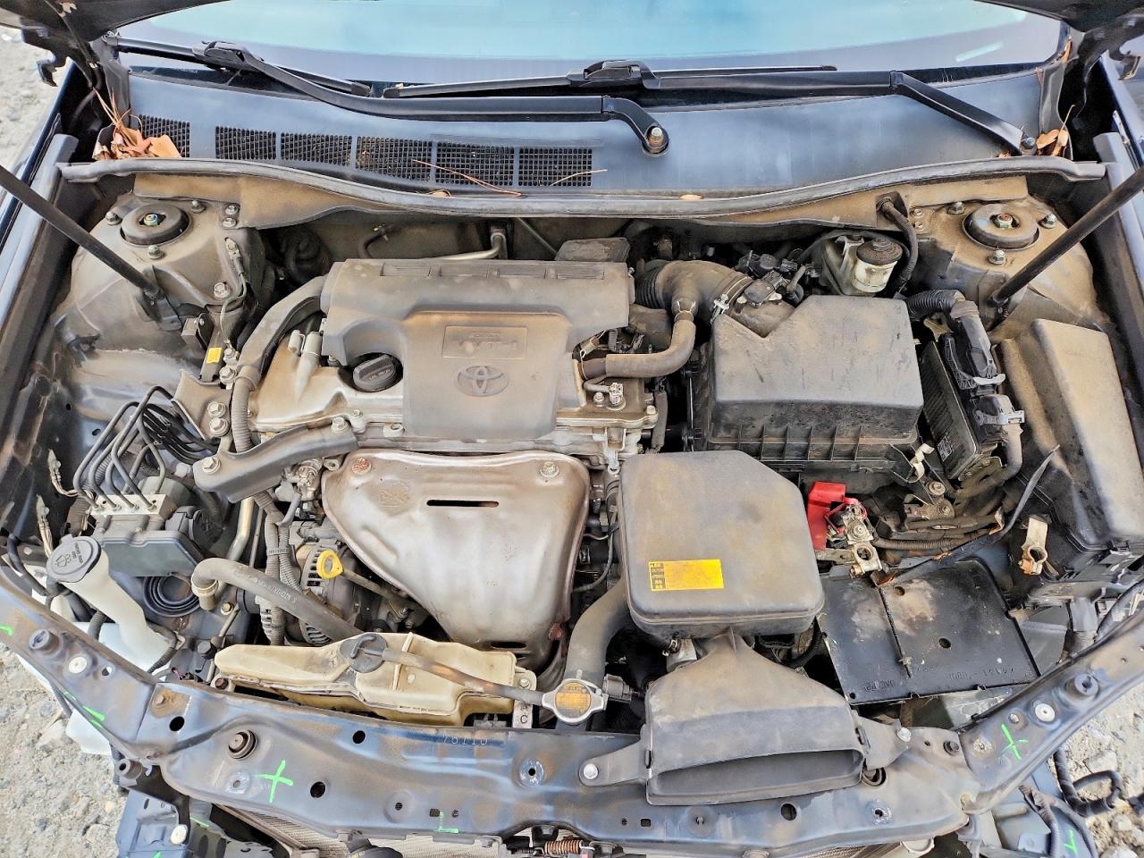 2014 TOYOTA CAMRY L photo 11