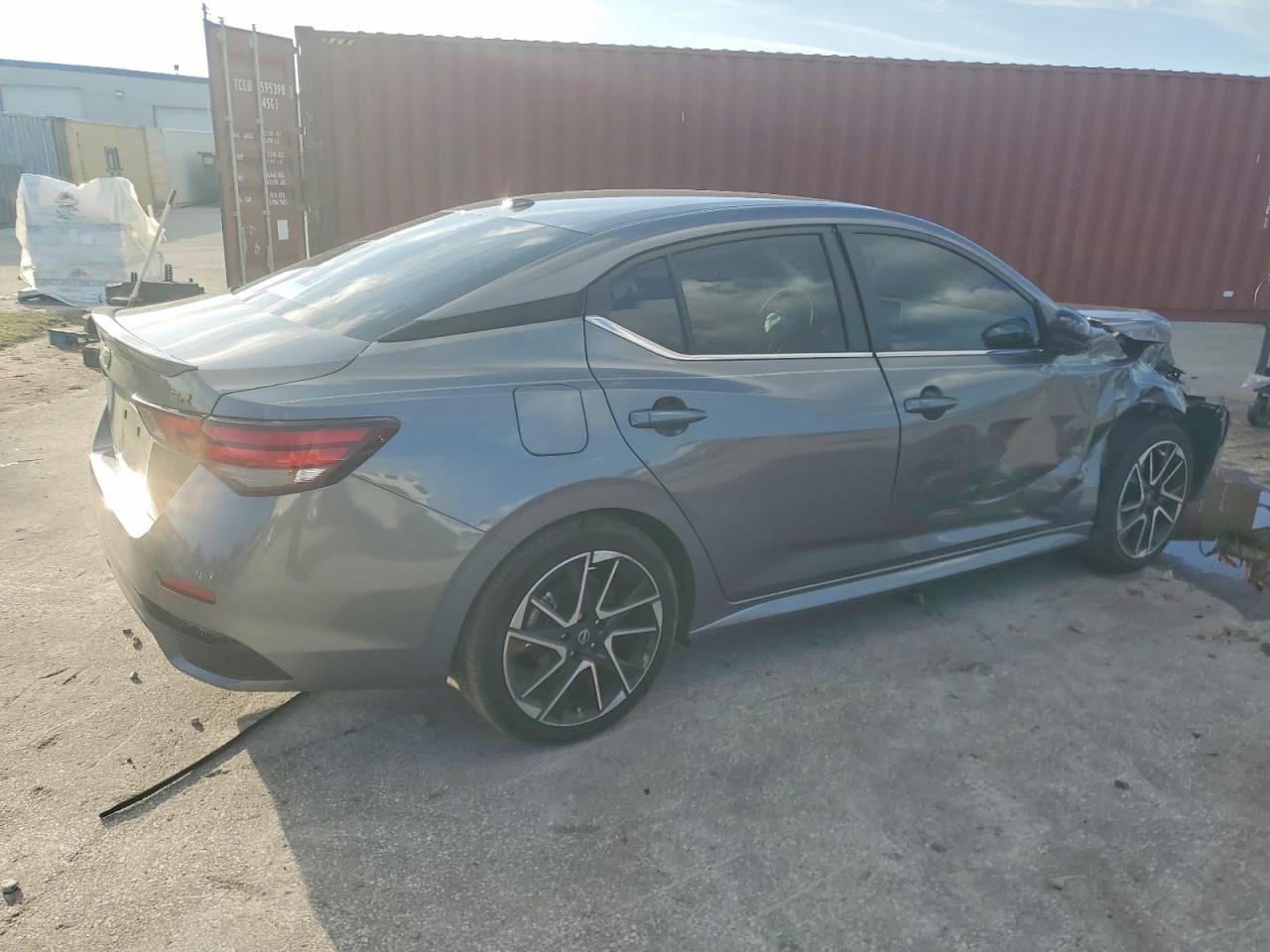 2025 NISSAN SENTRA SR photo 3