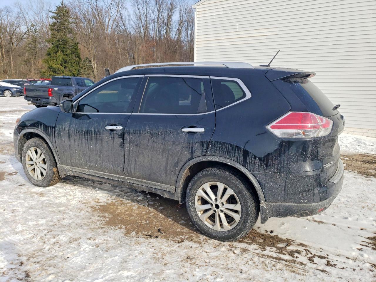 2016 NISSAN ROGUE S photo 2