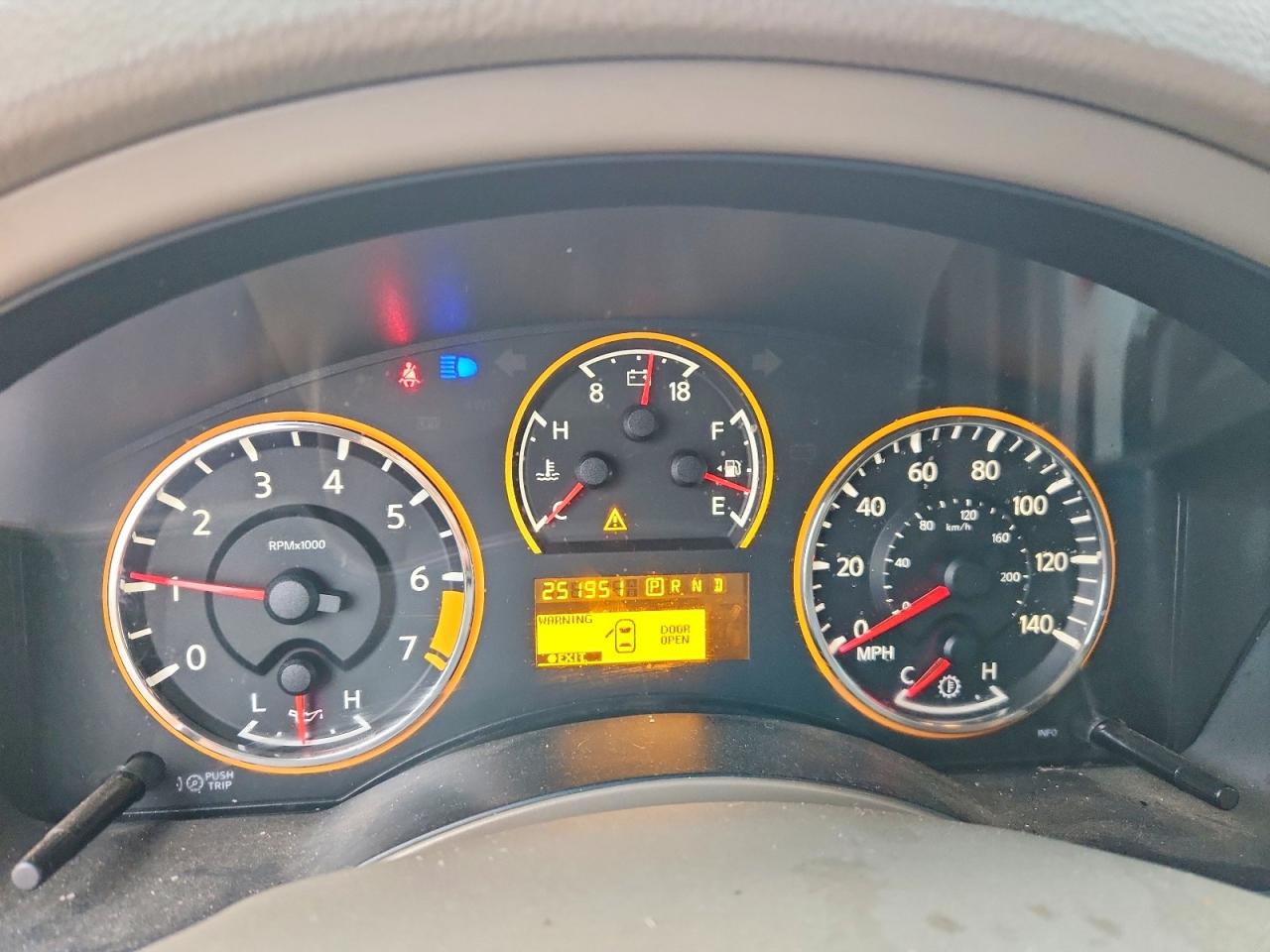 2013 NISSAN ARMADA SV photo 9