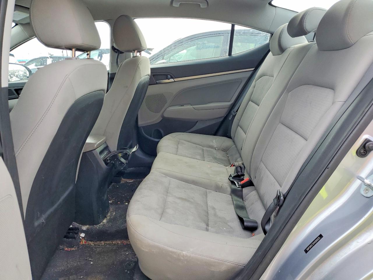 2017 HYUNDAI ELANTRA SE photo 10