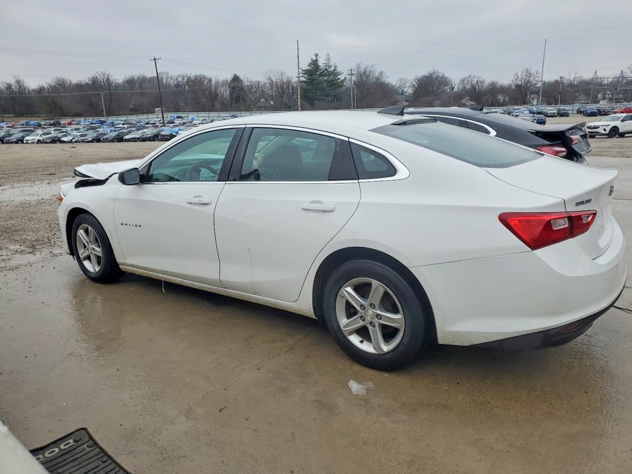2020 CHEVROLET MALIBU LS photo 2
