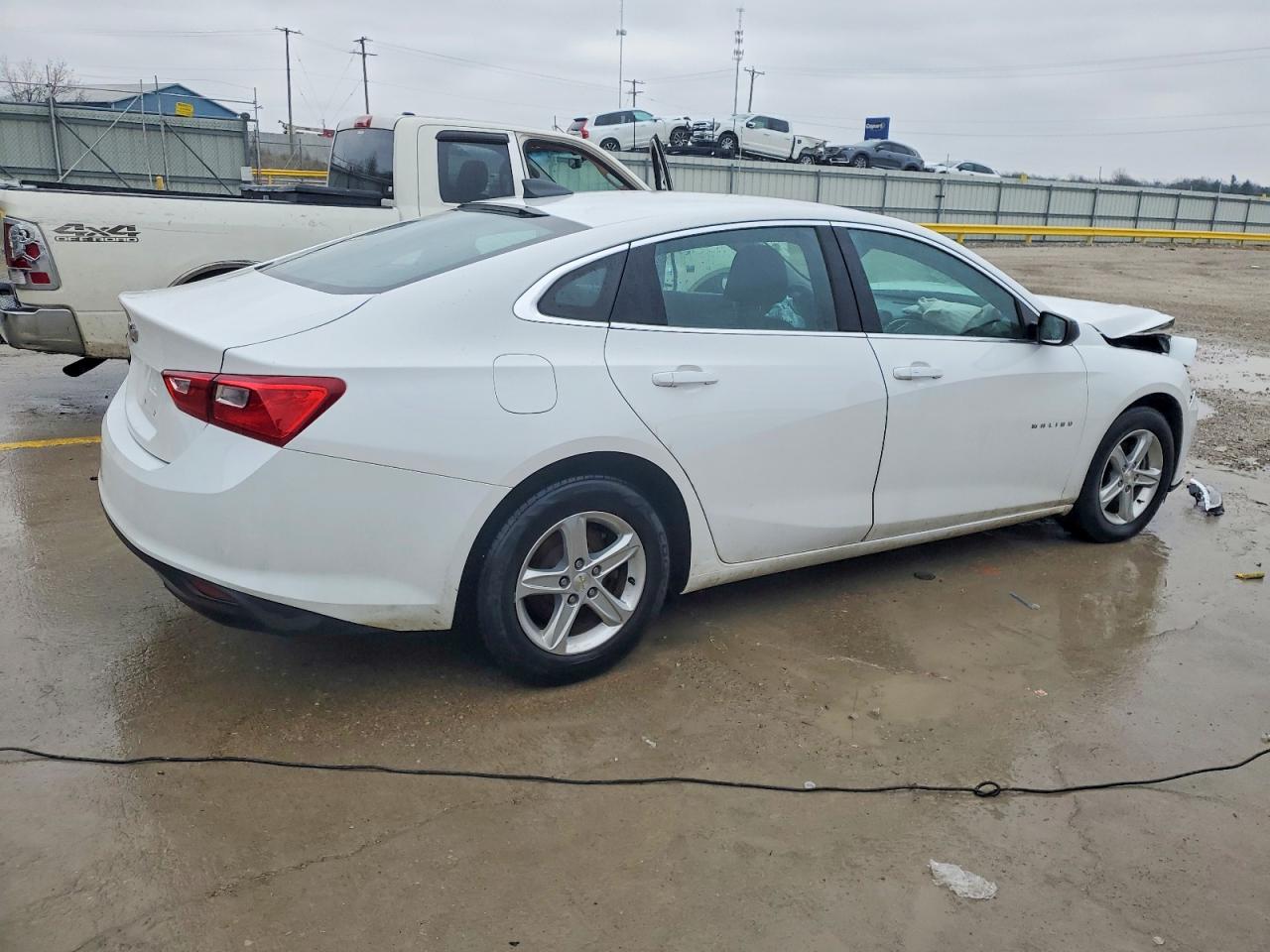 2020 CHEVROLET MALIBU LS photo 3