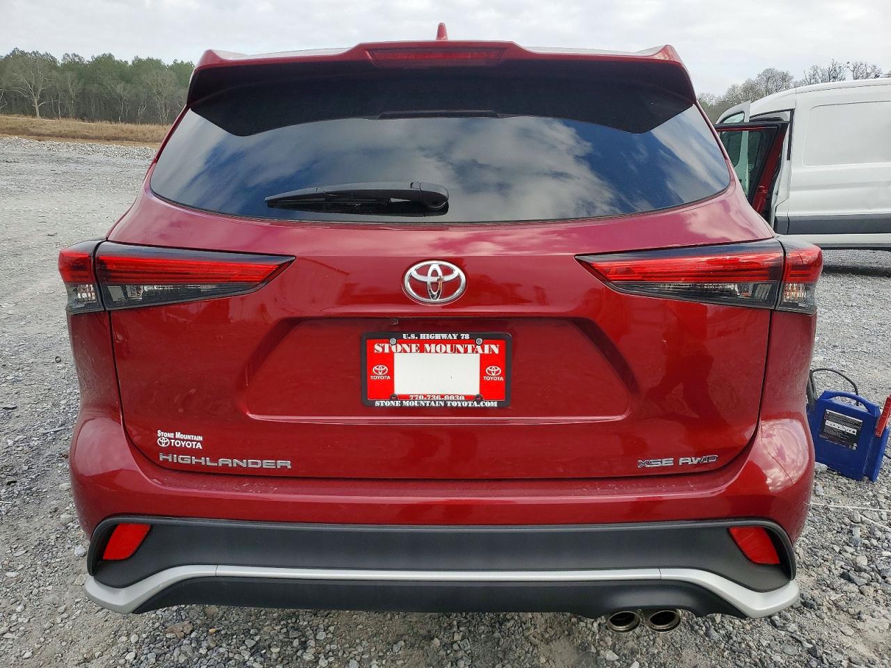 2021 TOYOTA HIGHLANDER XSE photo 6