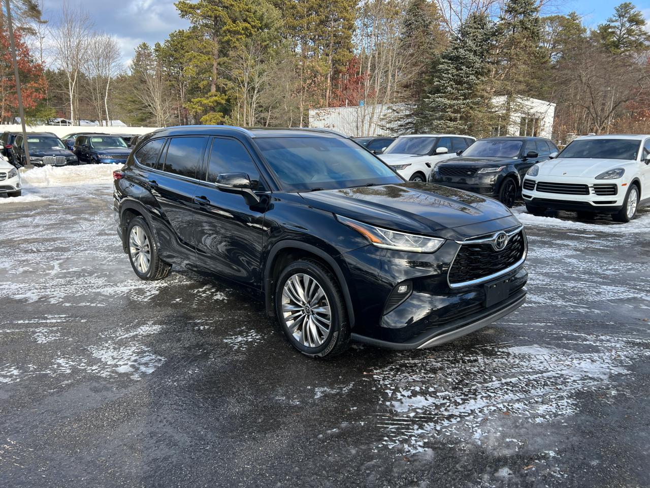 2022 TOYOTA HIGHLANDER