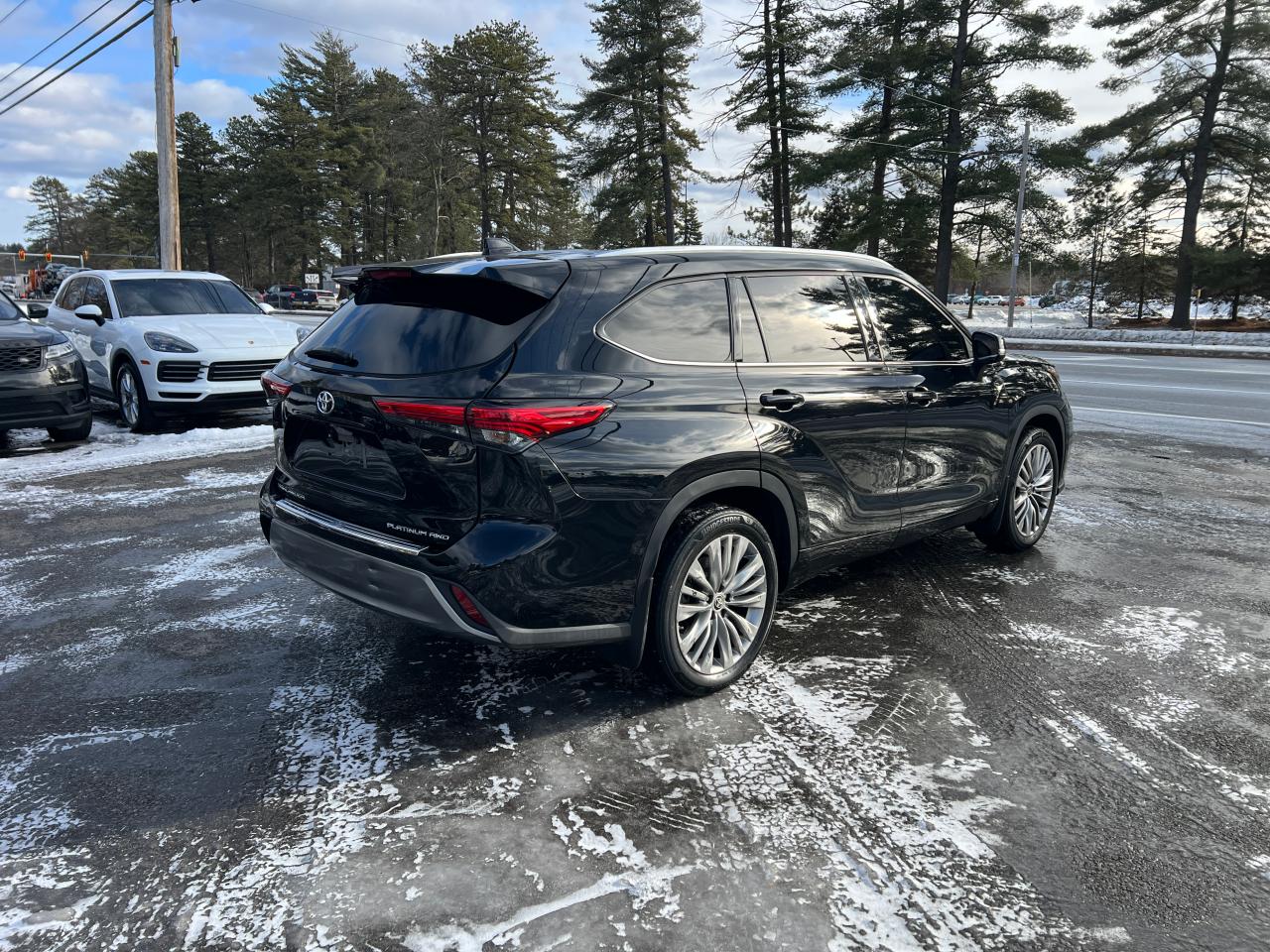 2022 TOYOTA HIGHLANDER PLATINUM photo 4