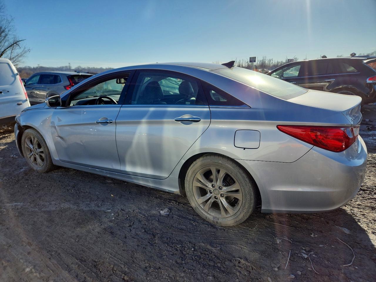 2012 HYUNDAI SONATA SE photo 2