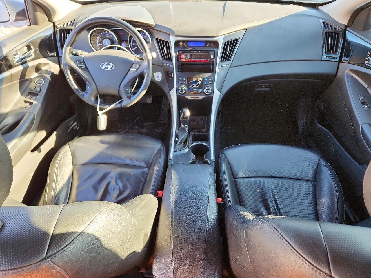 2012 HYUNDAI SONATA SE photo 8