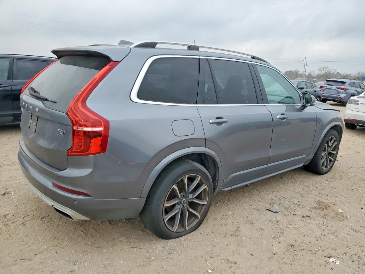 2016 VOLVO XC90 T6 photo 3