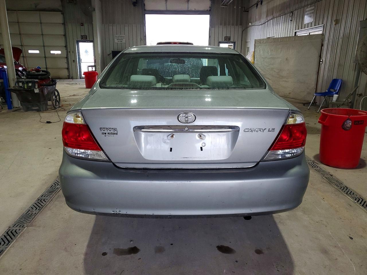 2005 TOYOTA CAMRY LE photo 6
