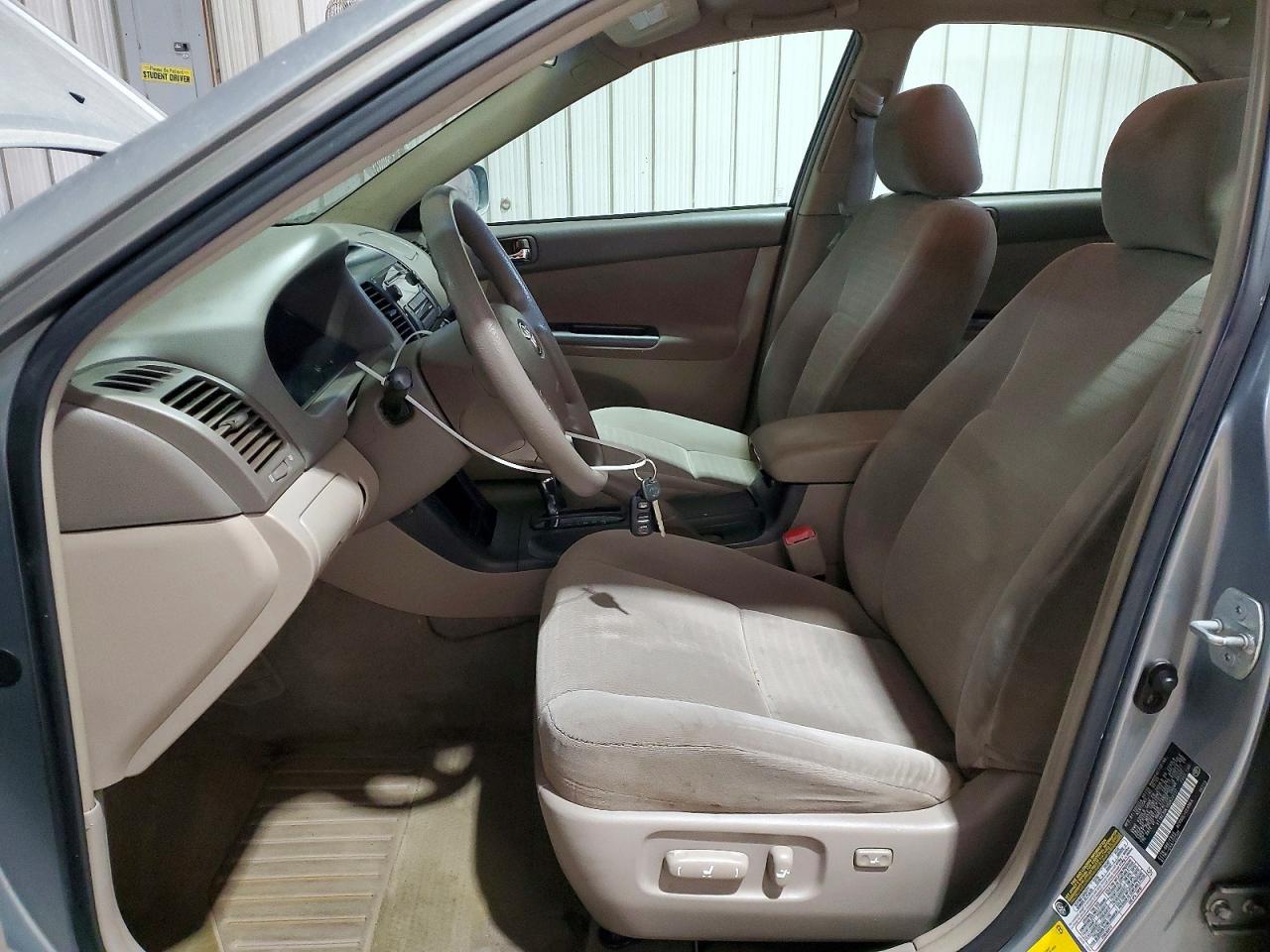 2005 TOYOTA CAMRY LE photo 7