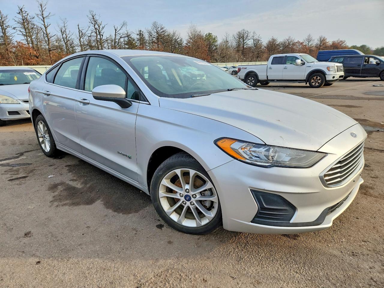 2019 FORD FUSION SE photo 4