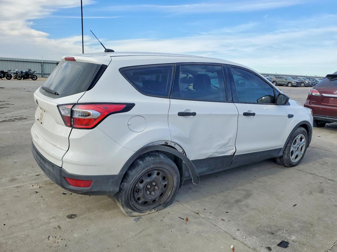 2017 FORD ESCAPE S photo 3