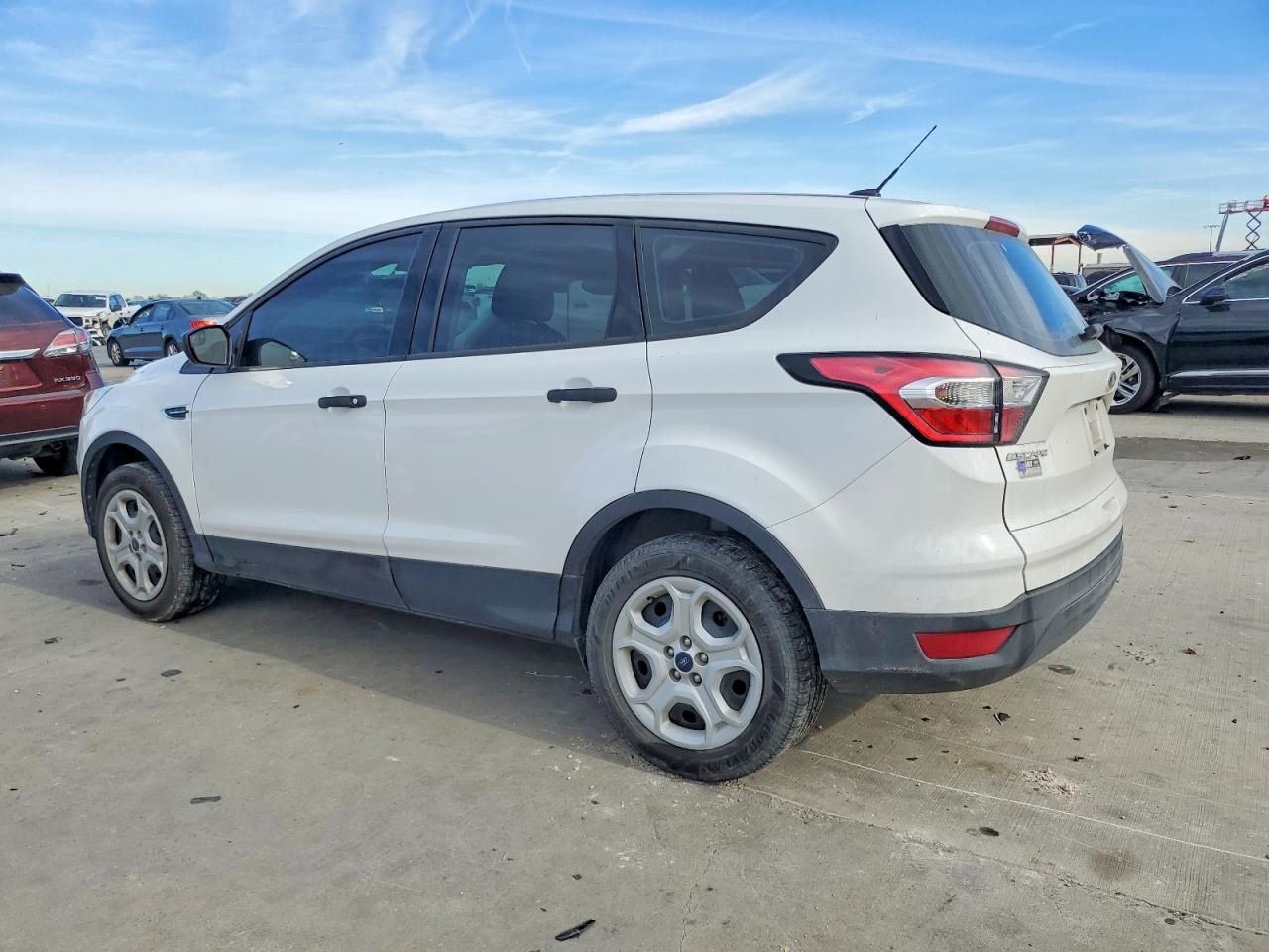 2017 FORD ESCAPE S photo 2