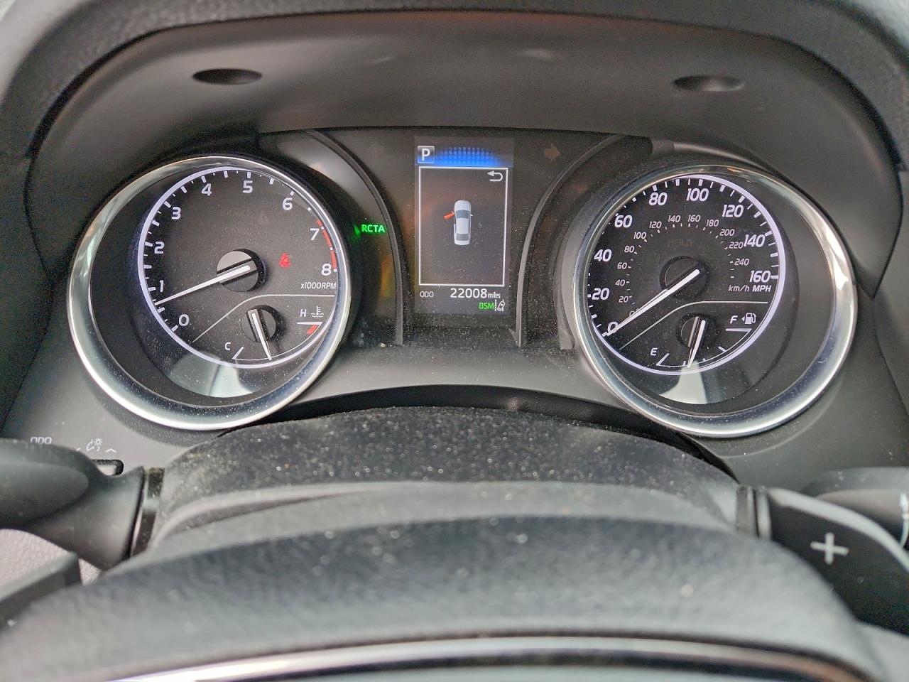2020 TOYOTA CAMRY SE photo 9