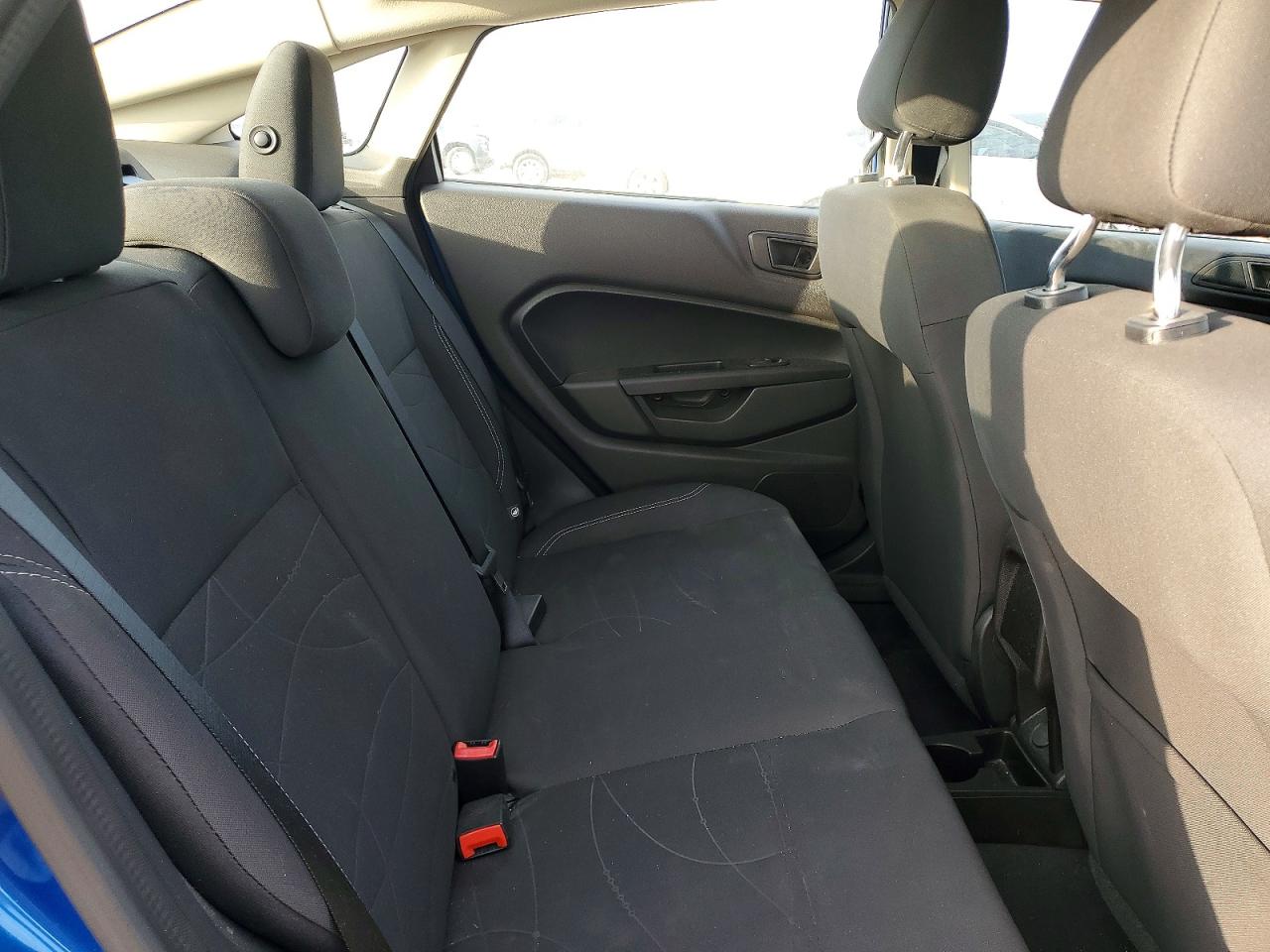 2019 FORD FIESTA SE photo 10