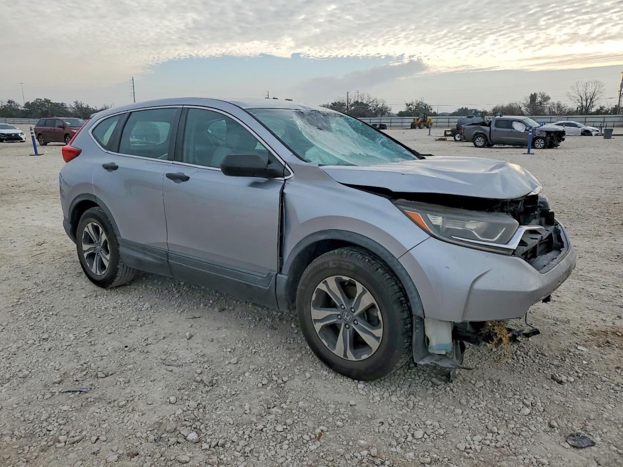 2018 HONDA CR-V LX photo 4