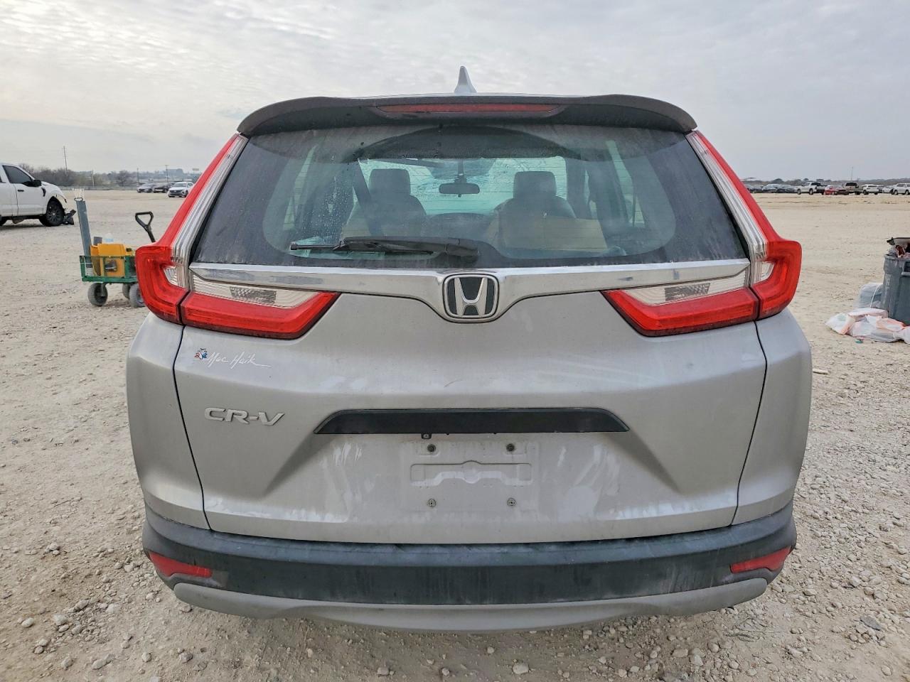 2018 HONDA CR-V LX photo 6