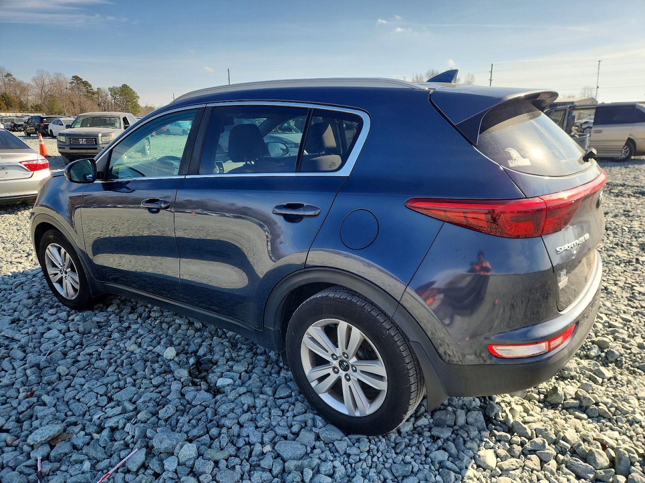 2017 KIA SPORTAGE LX photo 2
