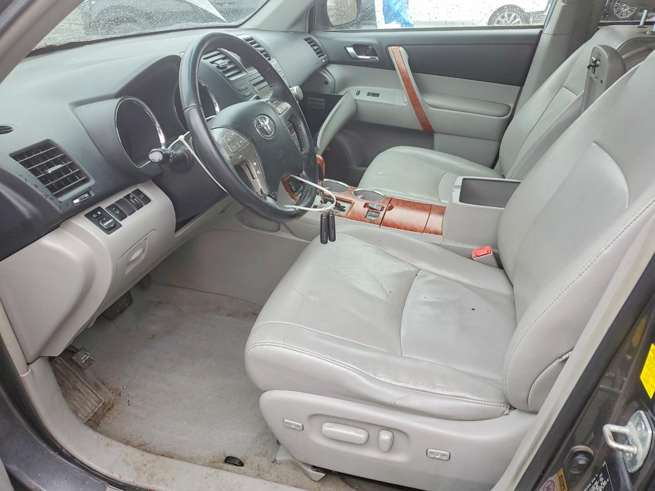 2010 TOYOTA HIGHLANDER LIMITED photo 7