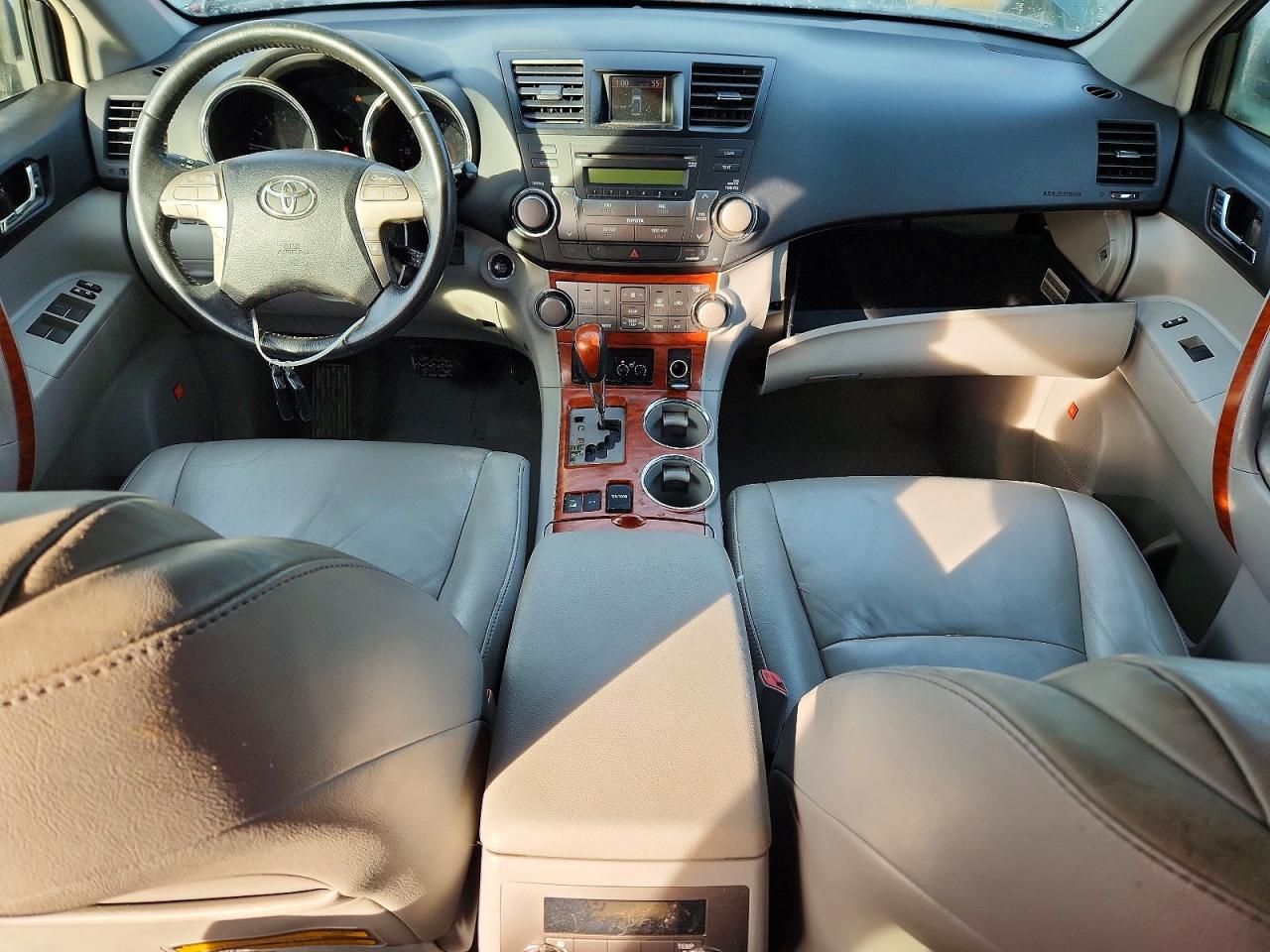 2010 TOYOTA HIGHLANDER LIMITED photo 8