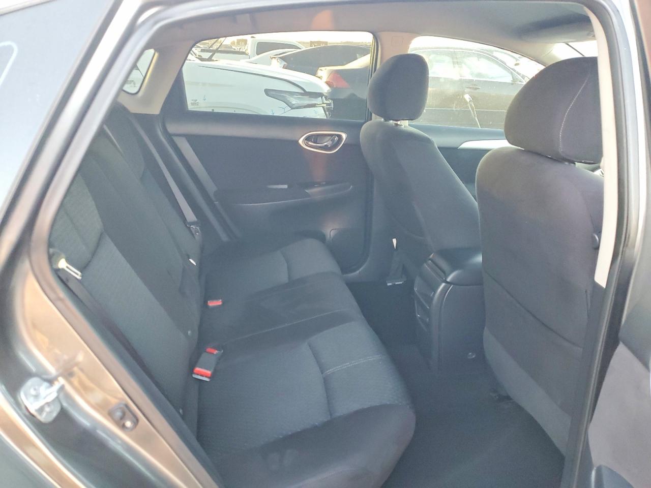 2015 NISSAN SENTRA S photo 10