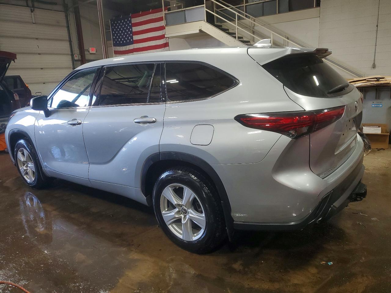 2021 TOYOTA HIGHLANDER L photo 2