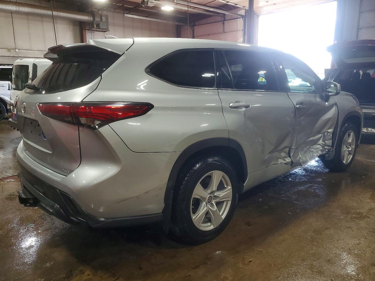 2021 TOYOTA HIGHLANDER L photo 3