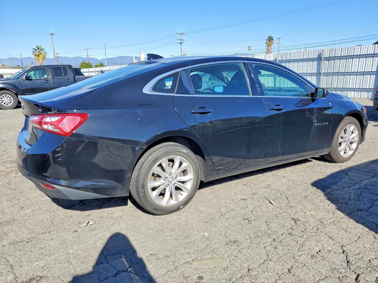 2020 CHEVROLET MALIBU LT photo 3