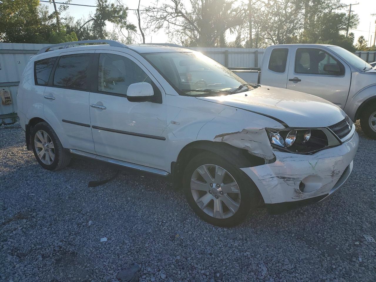 2009 MITSUBISHI OUTLANDER SE photo 4