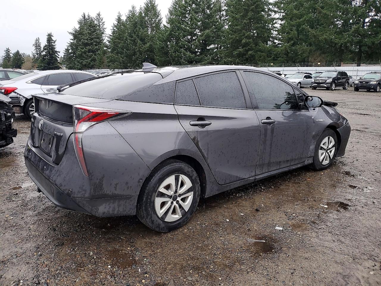 2017 TOYOTA PRIUS photo 3