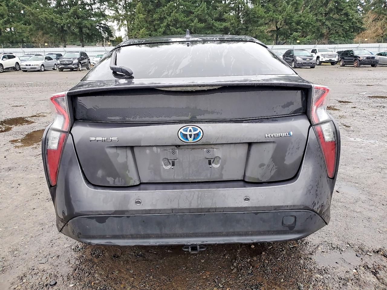 2017 TOYOTA PRIUS photo 6