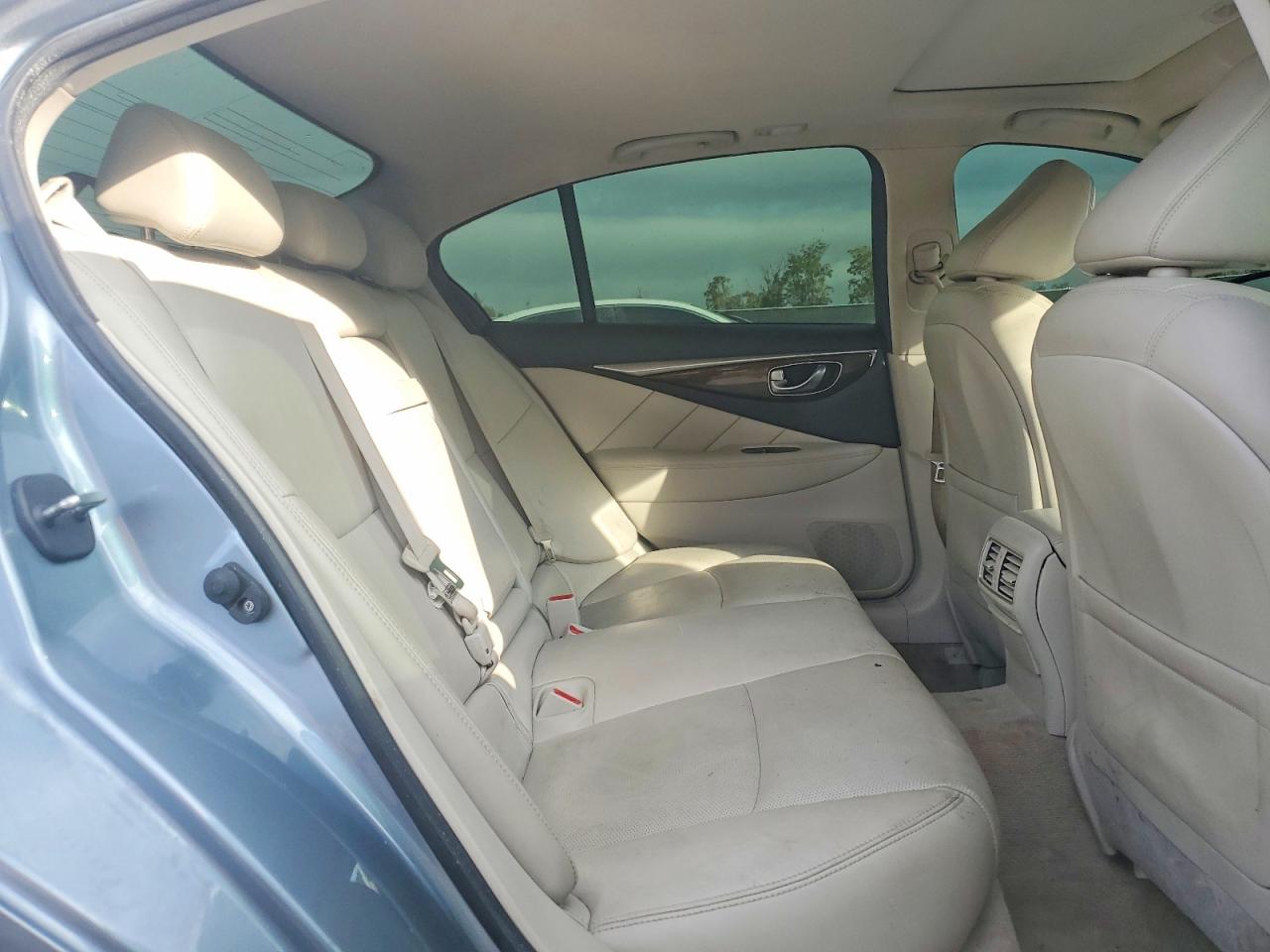 2015 INFINITI Q50 BASE photo 10