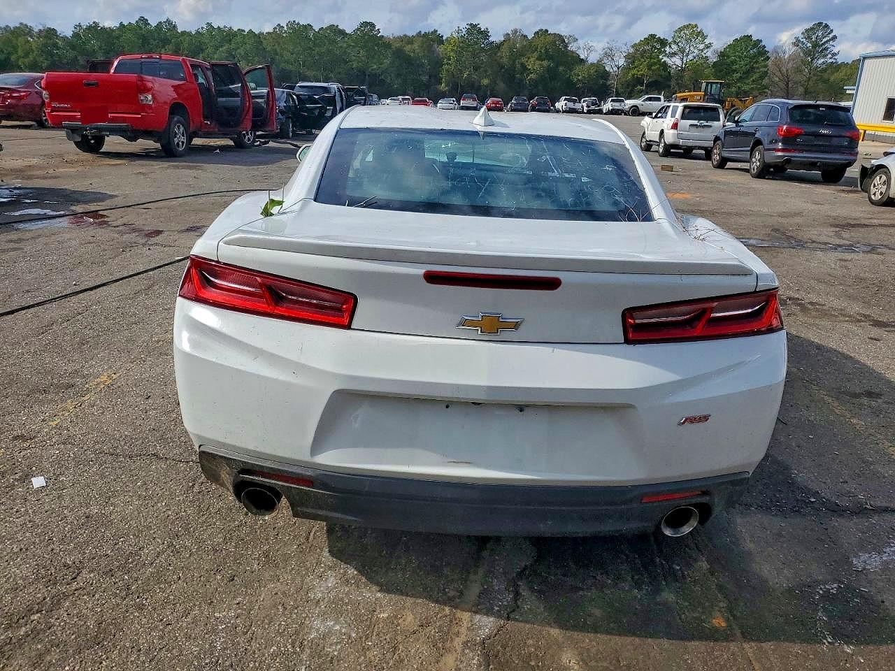 2017 CHEVROLET CAMARO LT photo 6