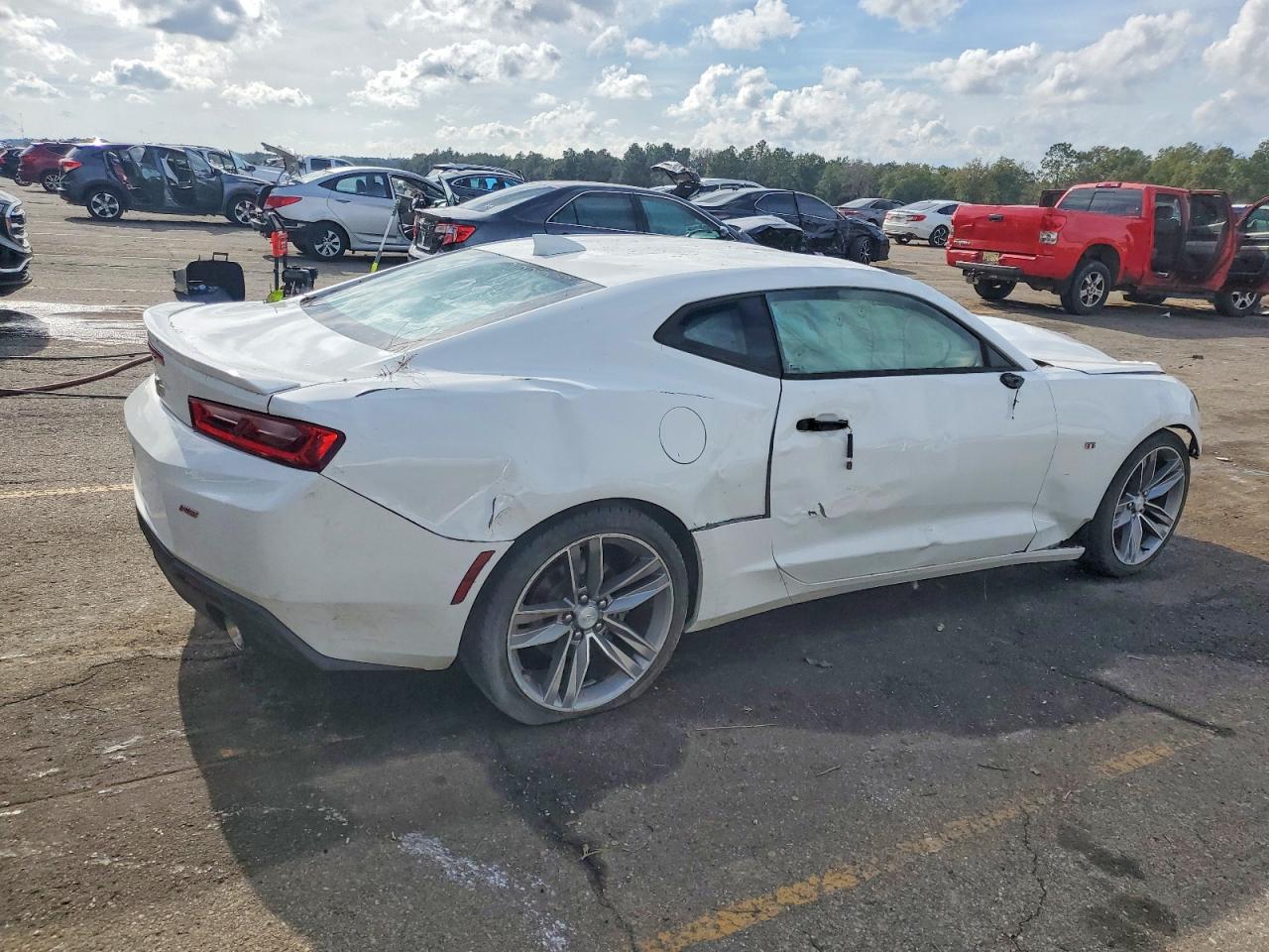 2017 CHEVROLET CAMARO LT photo 3