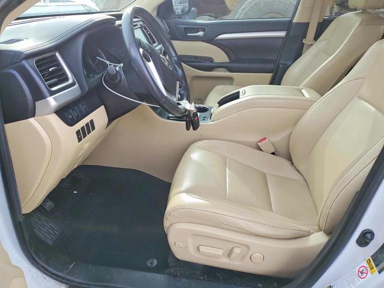 2019 TOYOTA HIGHLANDER SE photo 7